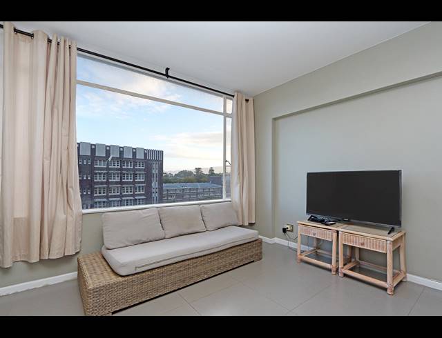 2 BEDROOM APARTMENT TO LET IN WYNBERG